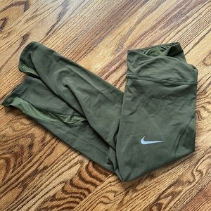 Nike Dri-Fit Capri Leggings